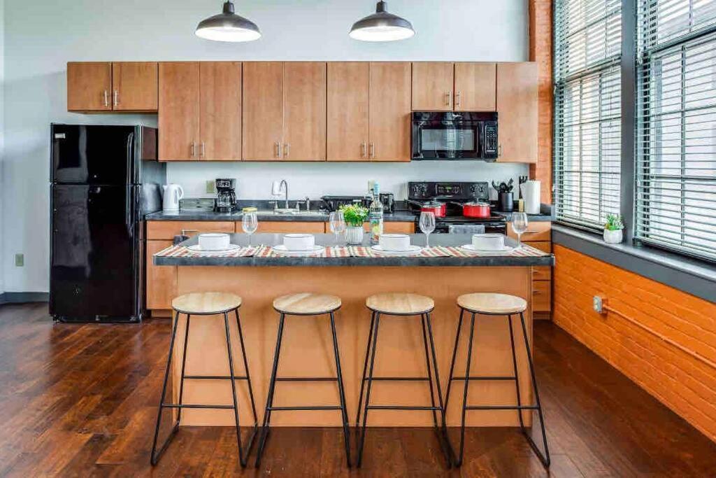 Ny Style Centric Loft With King Bed By Park Av. Apartment Rochester Ngoại thất bức ảnh