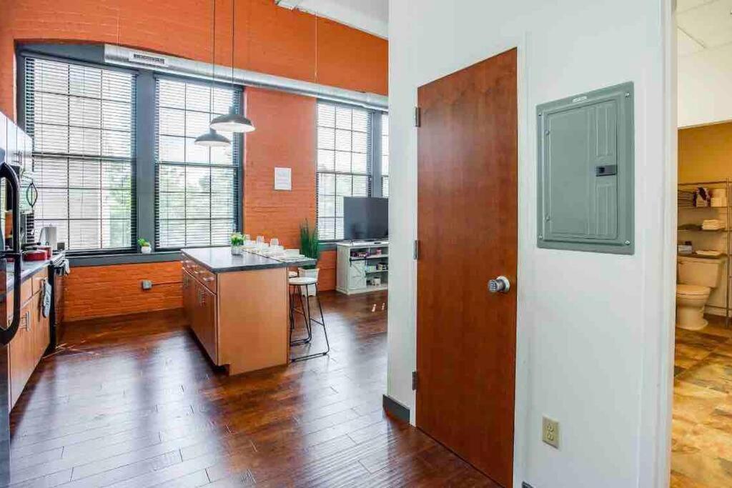 Ny Style Centric Loft With King Bed By Park Av. Apartment Rochester Ngoại thất bức ảnh